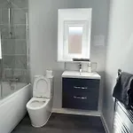 Freshstay City Centre Double Bedroom
