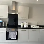 Freshstay City Centre Double Bedroom